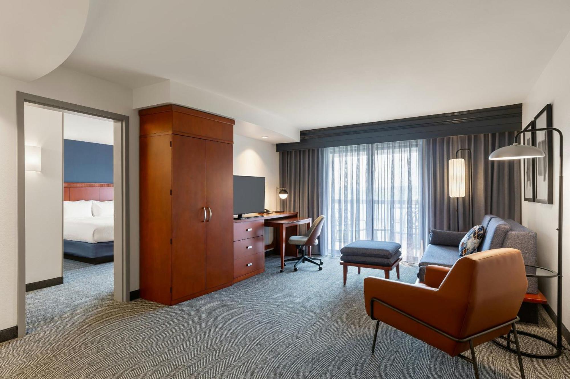 Courtyard By Marriott Madison West / Middleton Hotel Bagian luar foto
